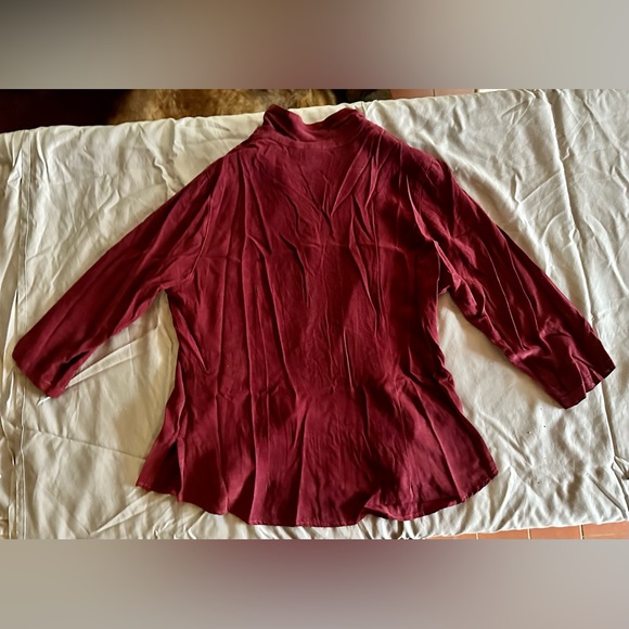 C.M.C Tecel Shirt with coconut buttons and split hems, rich ruby color, Size L - Picture 4 of 5